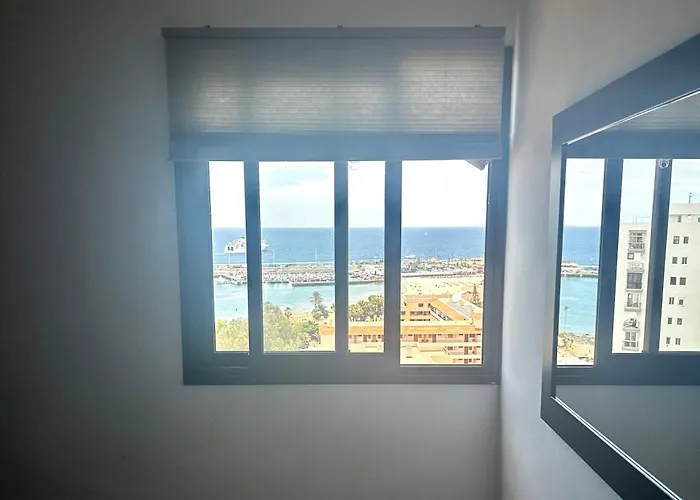 Infinity Views To The Ocean דירה
